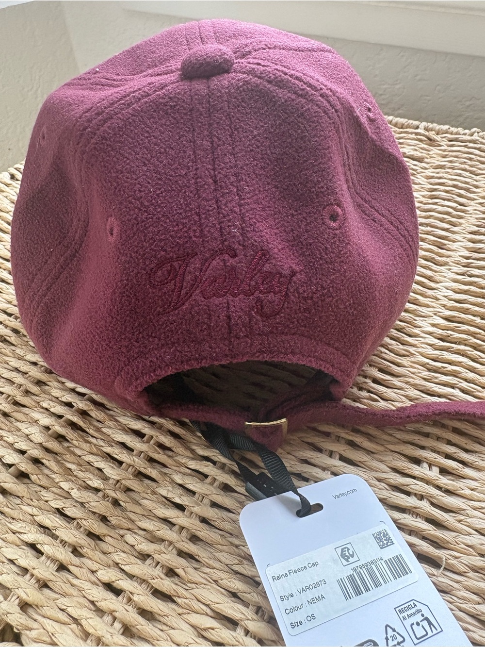 Varley Raina Fleece Cap Maroon - Picture 5 of 5